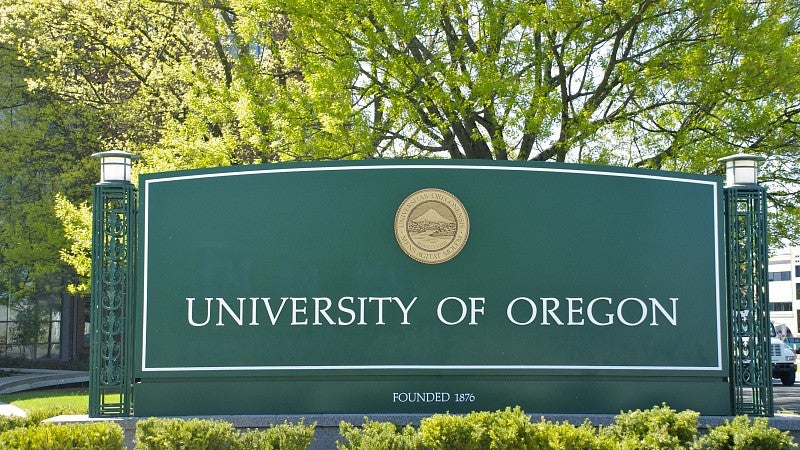 UO sign